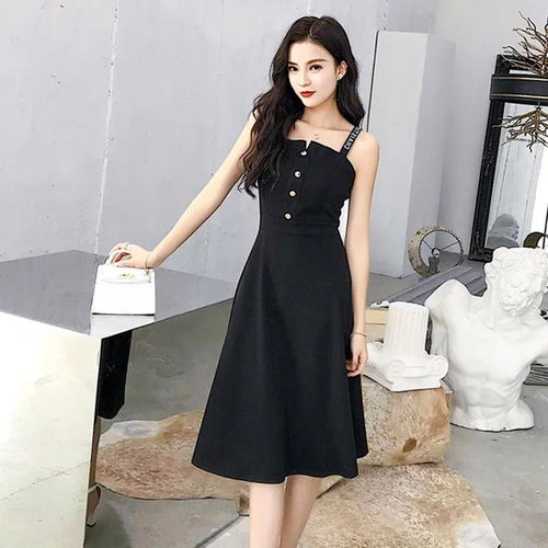 女人别穿的枯燥无味，衣服就选这几样，很美很迷人